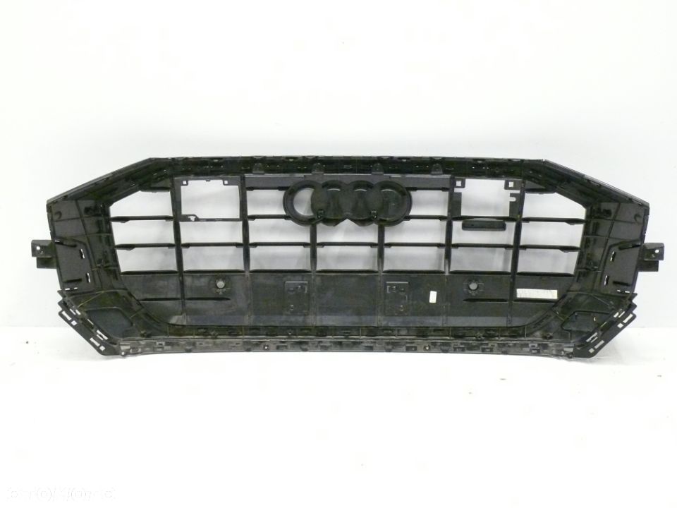 ATRAPA GRILL AUDI Q8 4M8 S-LINE - 3