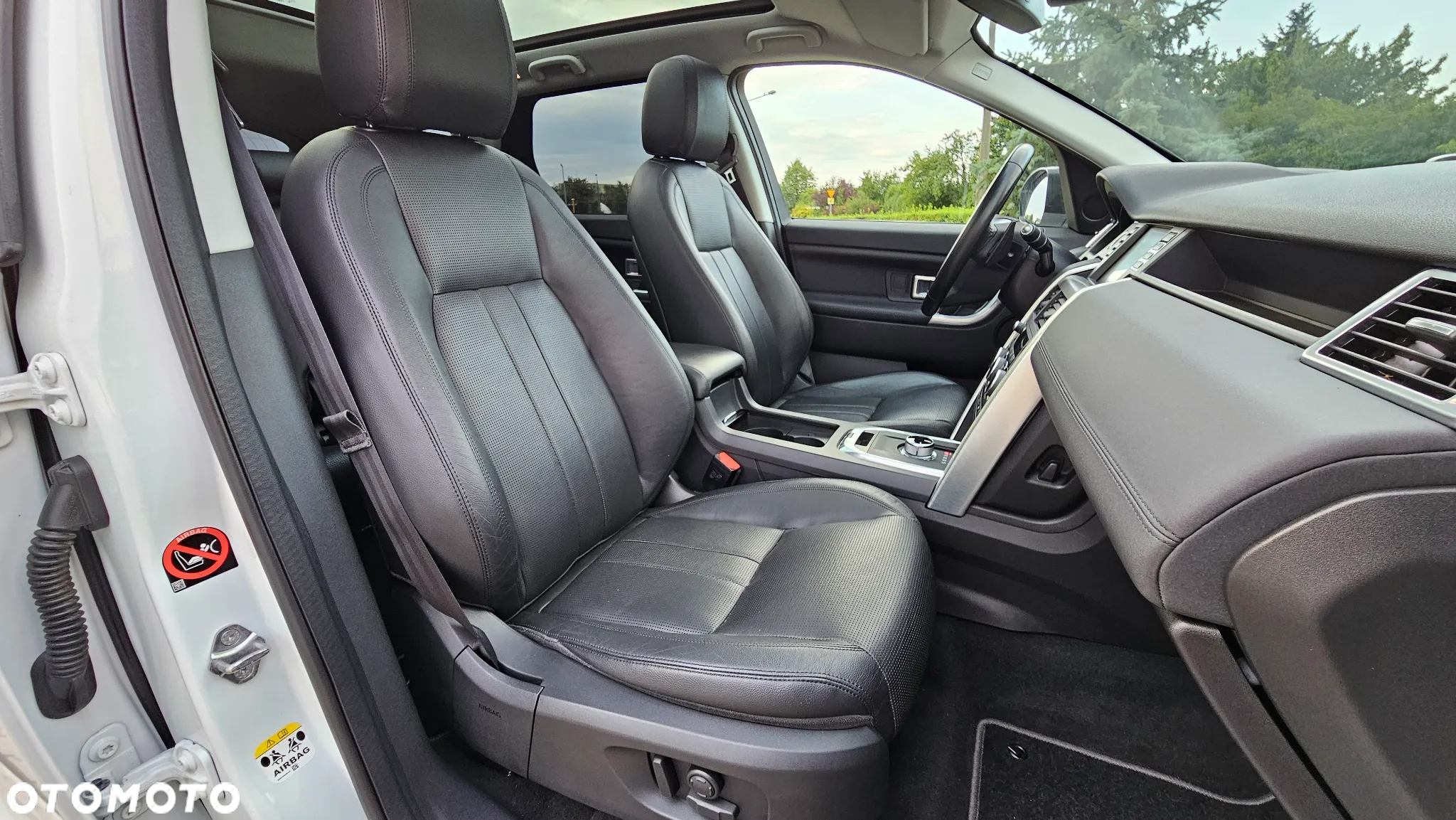 Land Rover Discovery Sport 2.0 TD4 HSE Luxury - 35