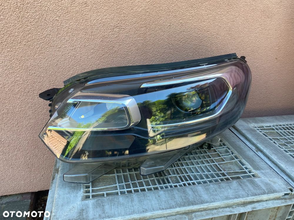 lampa Jumpy III SpaceTourer bi xenon lewa eu cała - 1