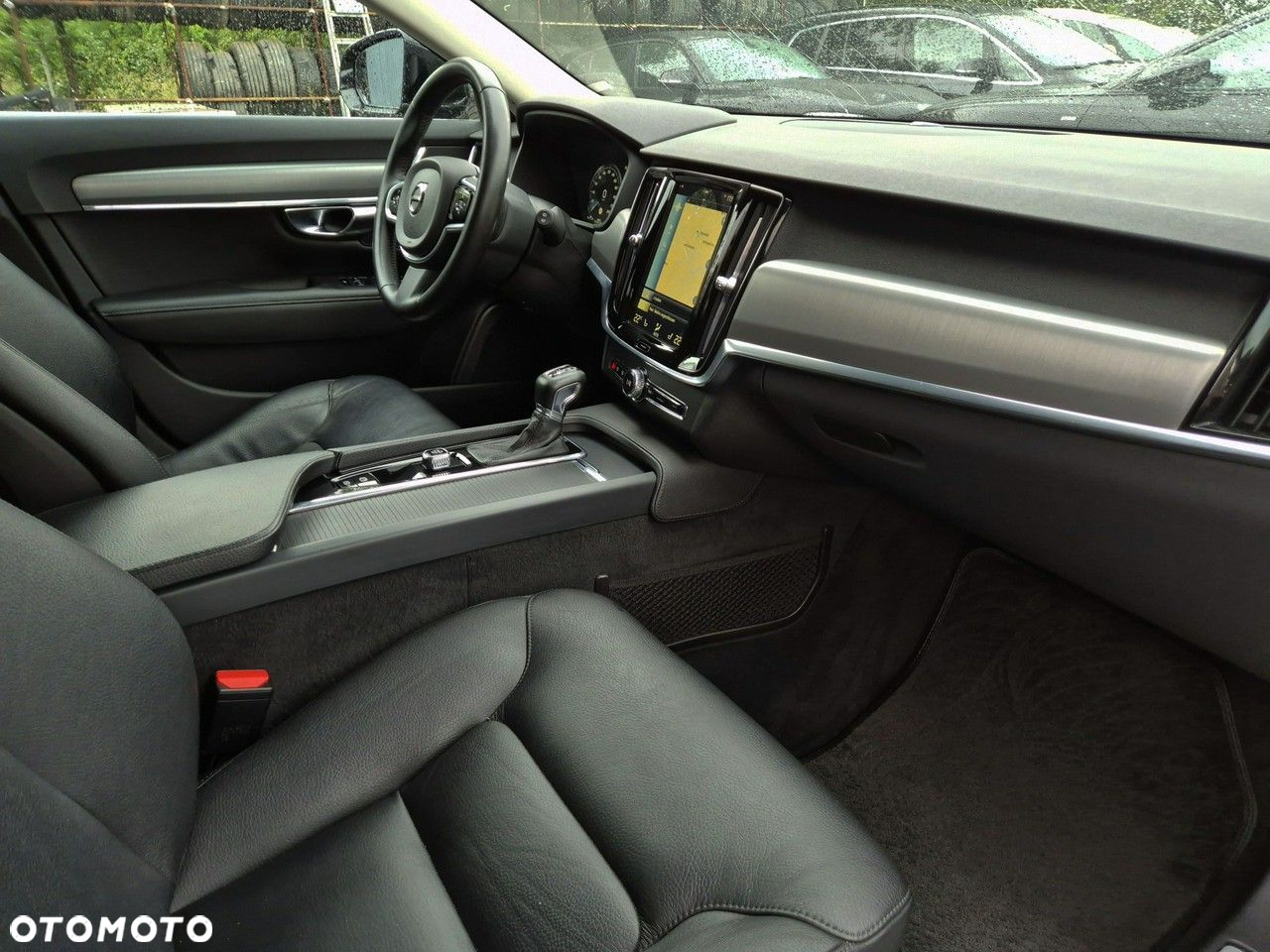 Volvo V90 D4 AWD Geartronic Momentum Pro - 30