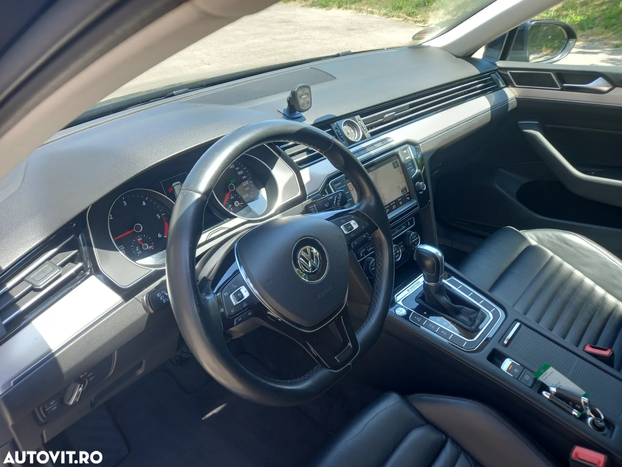 Volkswagen Passat Variant 2.0 TDI DSG 4Motion Highline - 12
