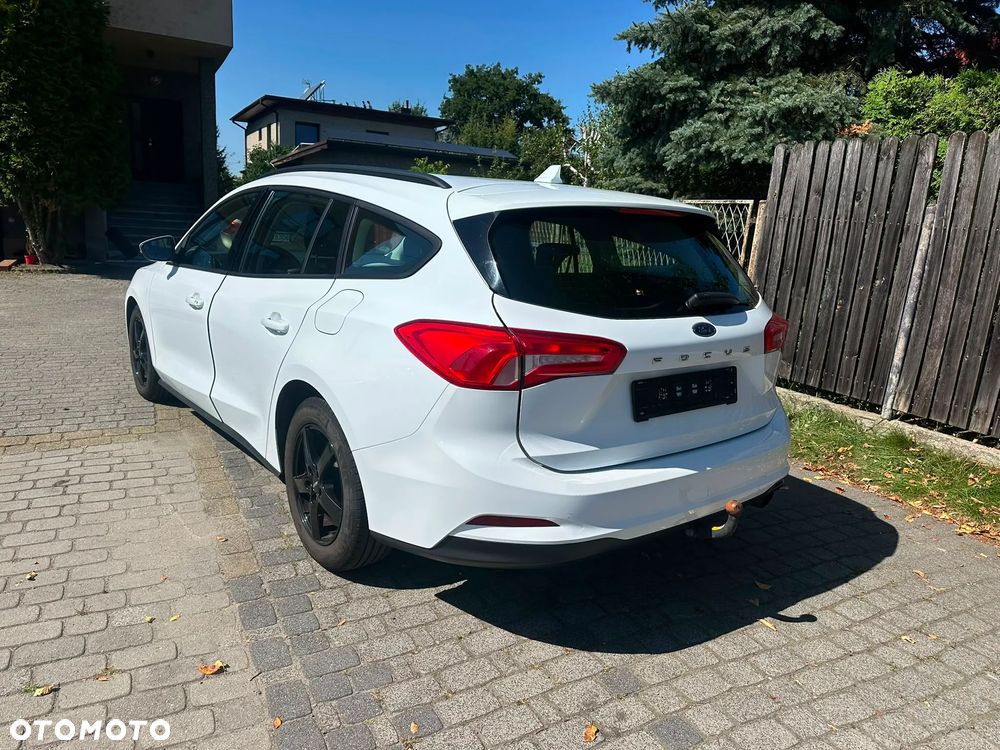 Ford Focus 1.0 EcoBoost 99g Edition Start - 4