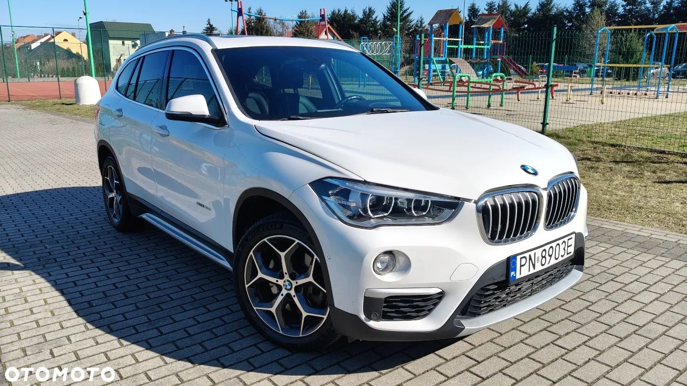 BMW X1 xDrive25i Sport Line - 1