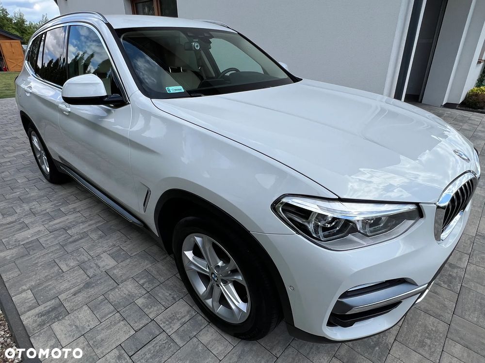 BMW X3 xDrive20d Luxury Line - 7