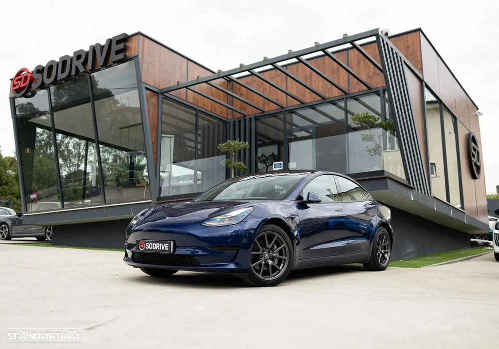Tesla Model 3 Standard Range Plus RWD - 2
