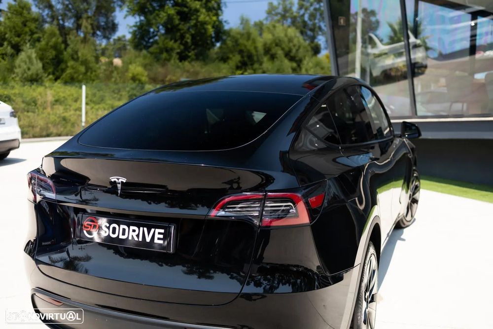 Tesla Model Y Long Range RWD - 23