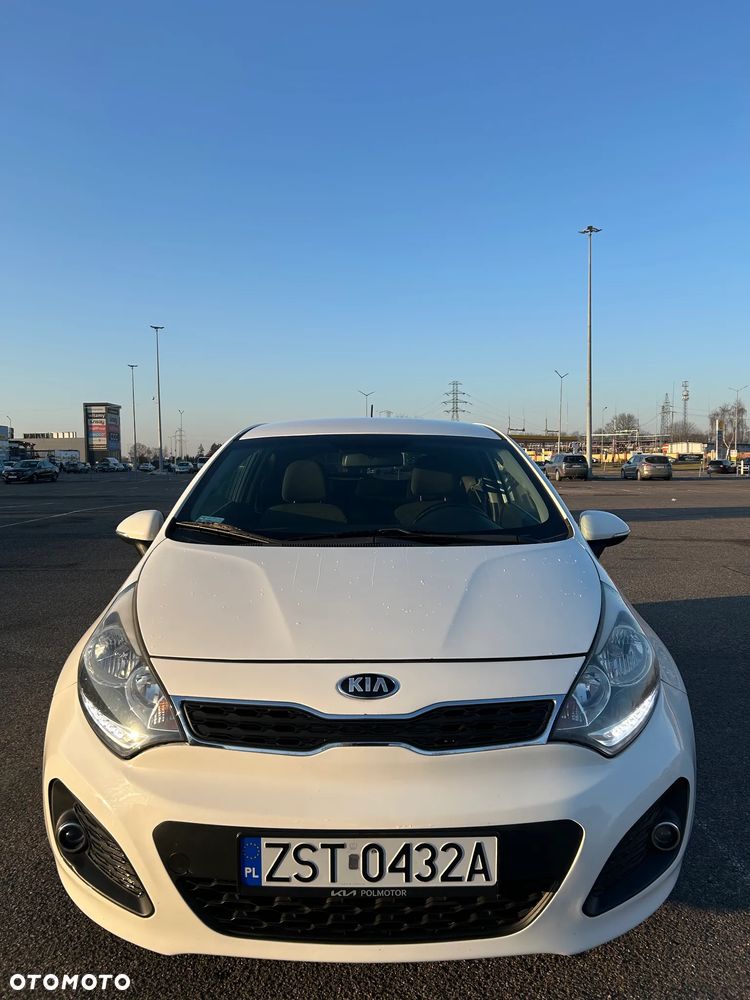 Kia Rio - 7