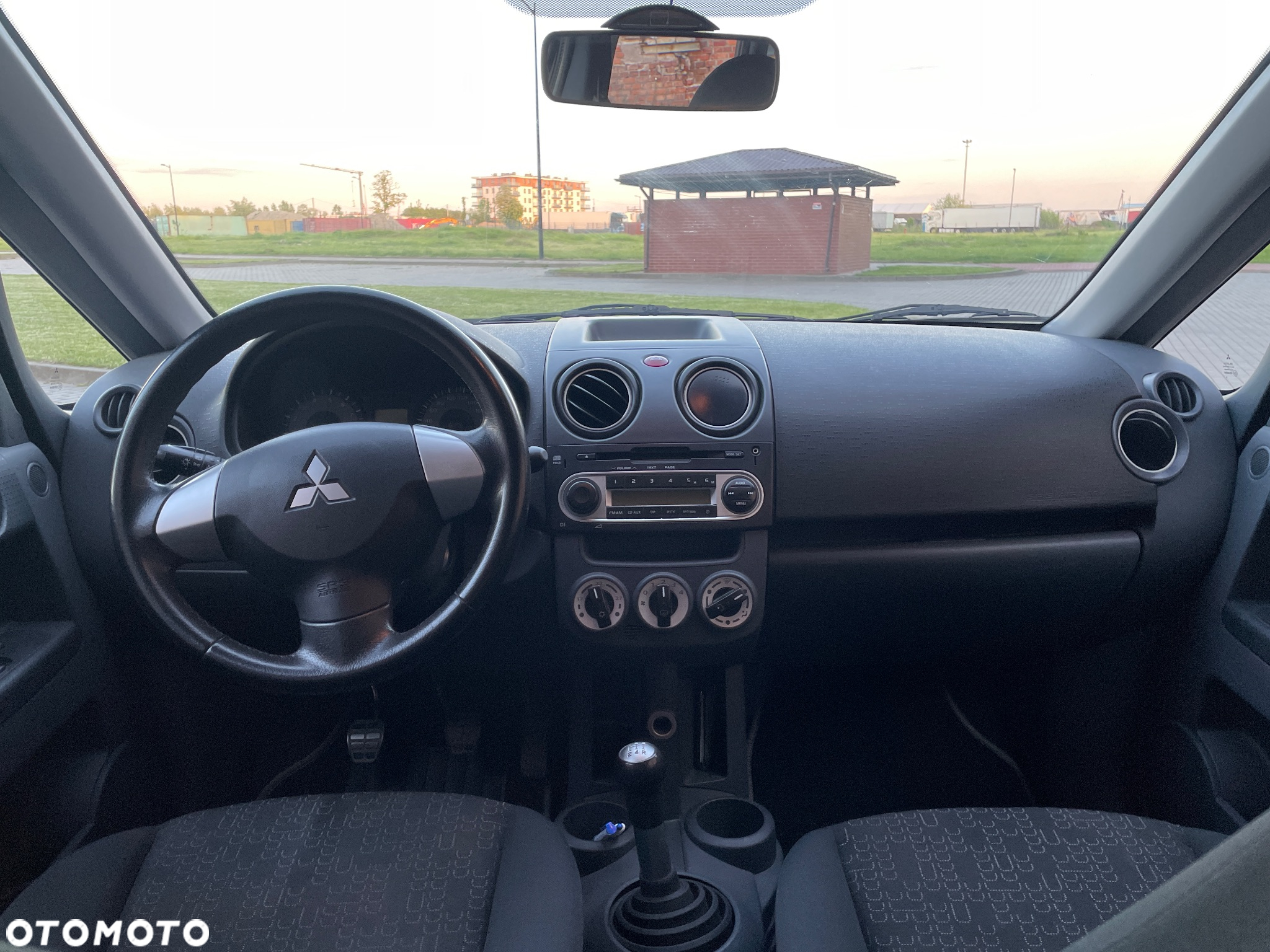 Mitsubishi Colt 1.3 Inform - 13