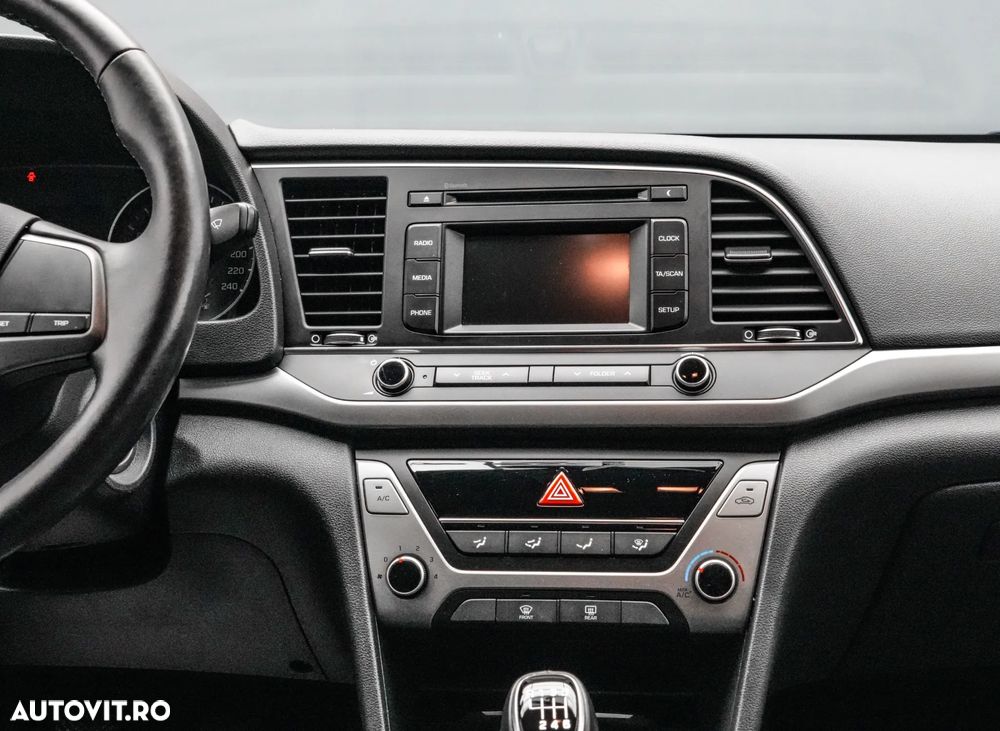 Hyundai Elantra 1.6 MPi Highway - 18