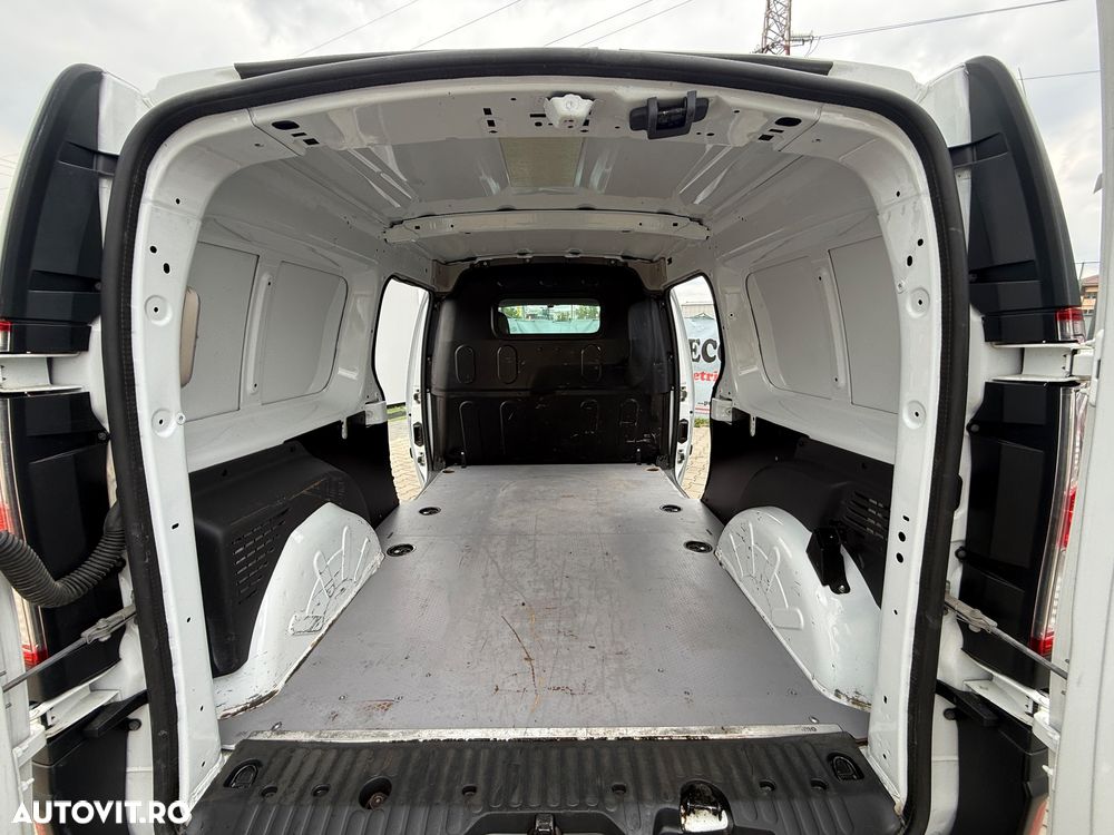 Renault Kangoo BLUE dCi 95 Intens - 10