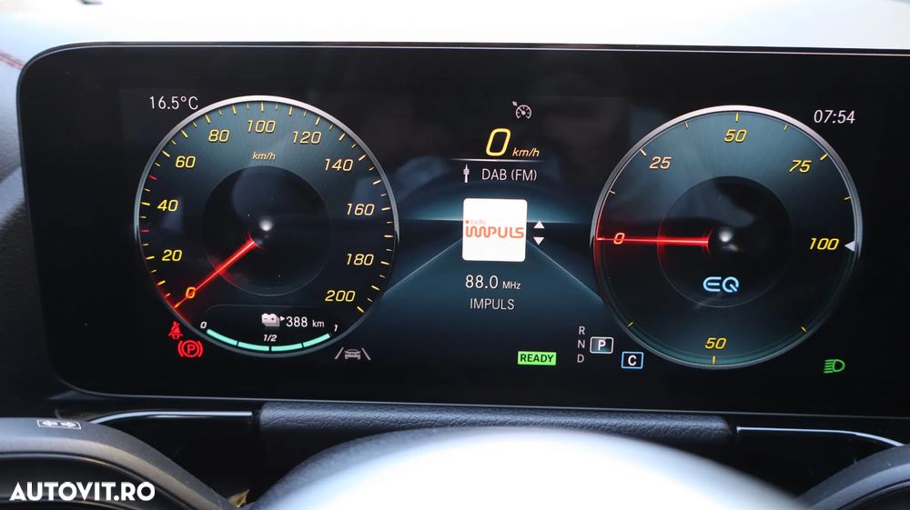 Mercedes-Benz EQA - 12