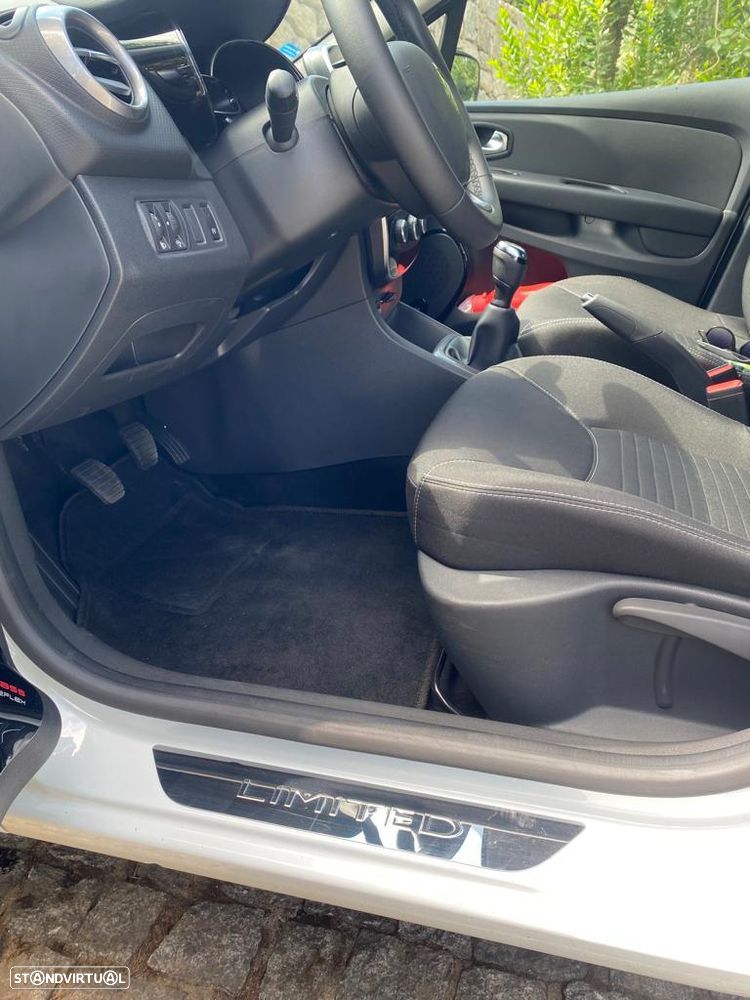 Renault Clio 0.9 TCe Limited Edition - 23