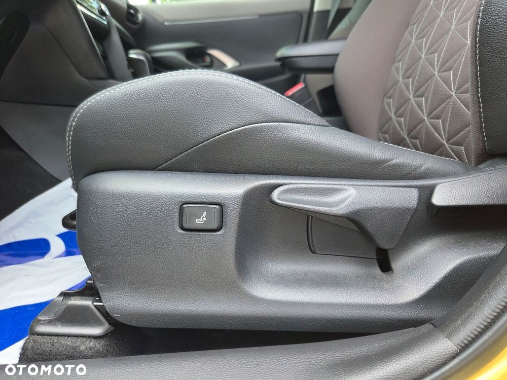 Toyota Yaris Cross - 16