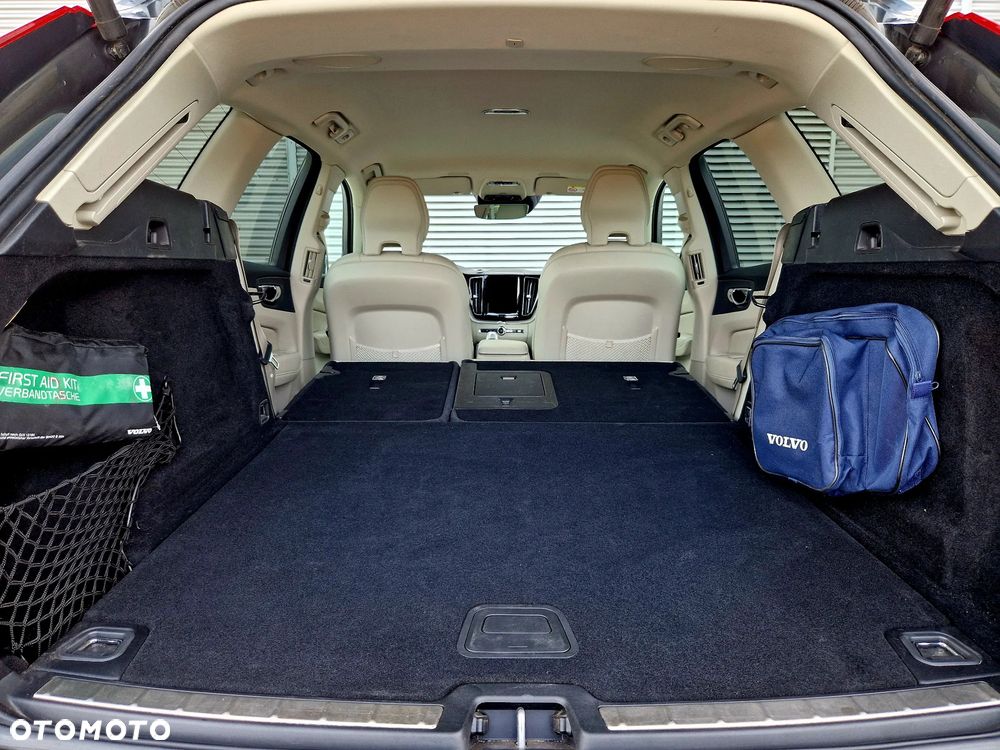 Volvo XC 60 T5 AWD Inscription - 19