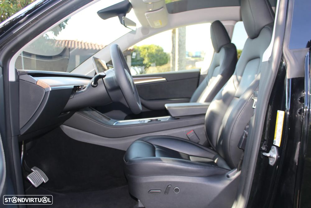 Tesla Model Y Performance Dual Motor AWD - 10