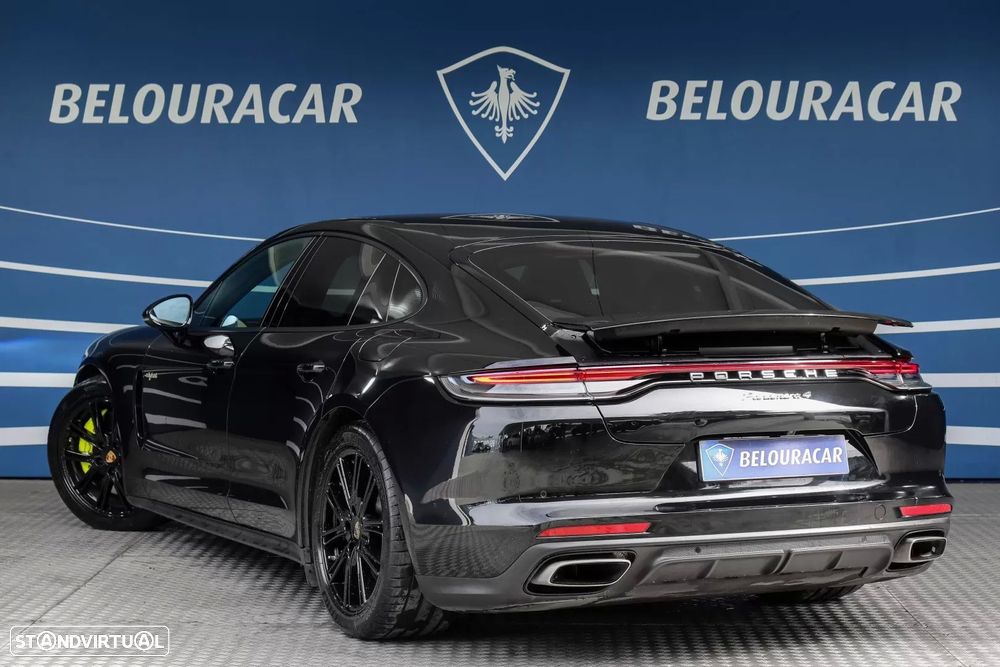 Porsche Panamera 4 E-Hybrid - 4