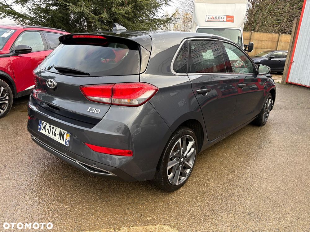 Hyundai i30 1.0 T-GDI 48V-Hybrid Intro - 4