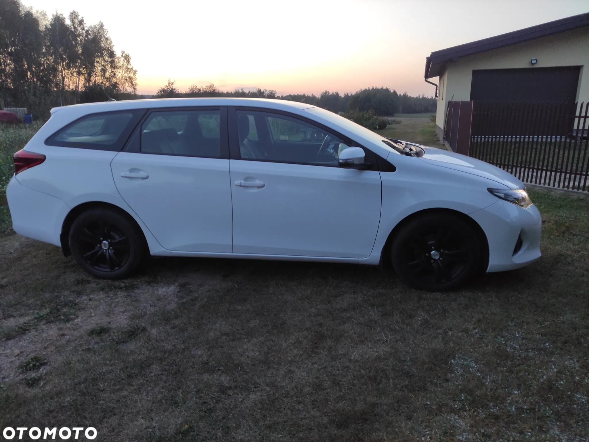 Toyota Auris 1.4 D-4D Active - 3