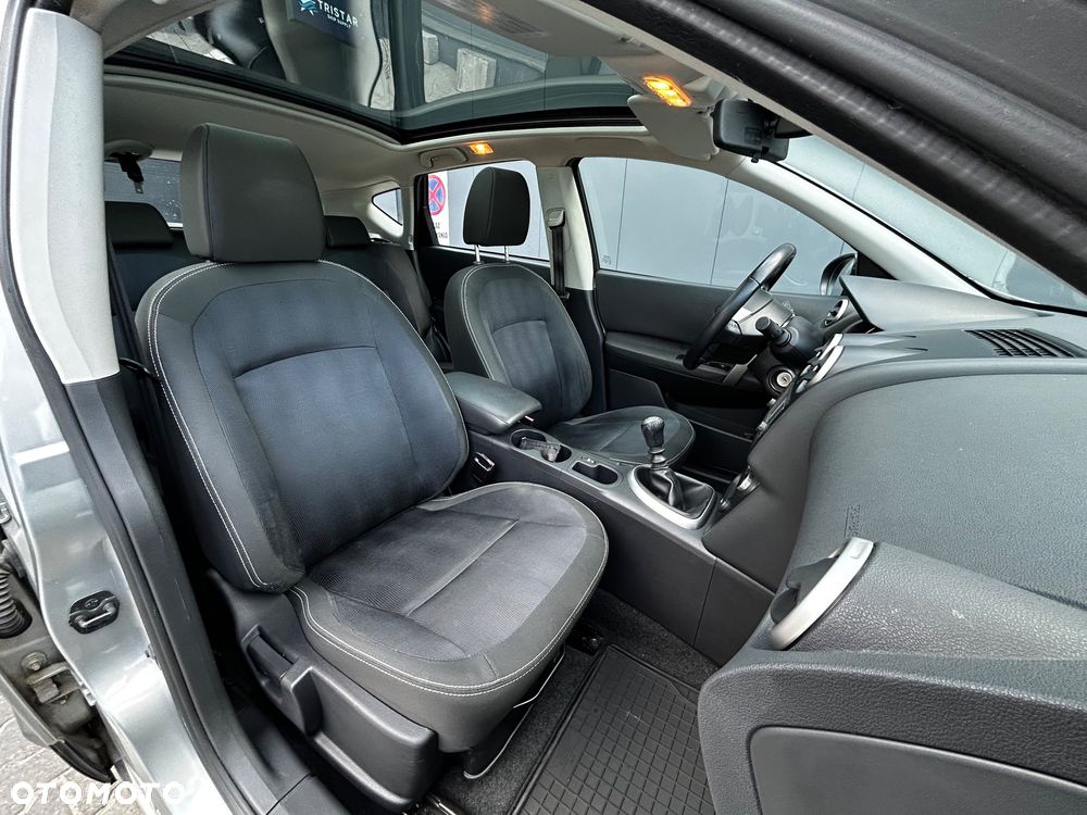 Nissan Qashqai 2.0 Lounge - 9