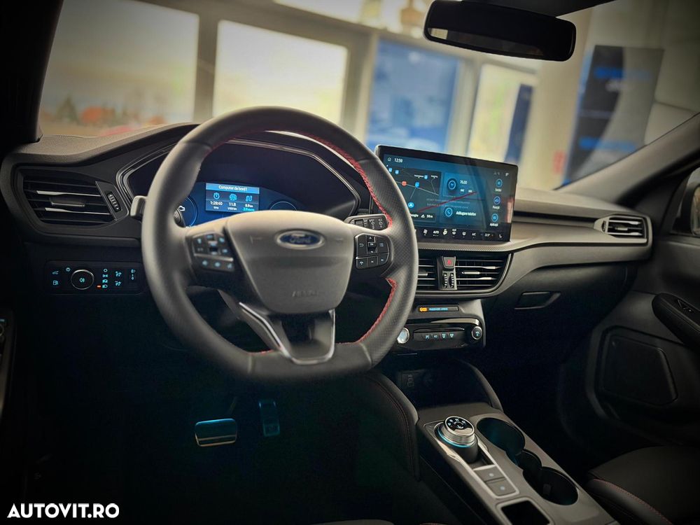 Ford Kuga 2.5 Duratec FWD PHEV ST-Line X - 18