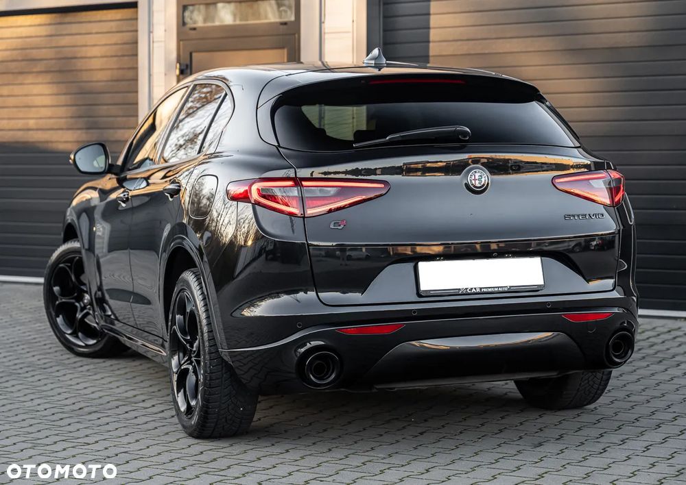 Alfa Romeo Stelvio 2.0 Turbo 16V AT8-Q4 Veloce - 10