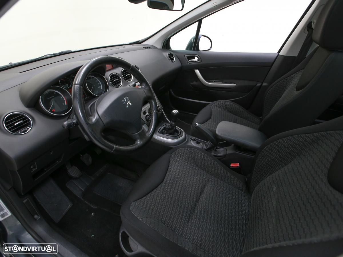 Peugeot 308 SW - 7
