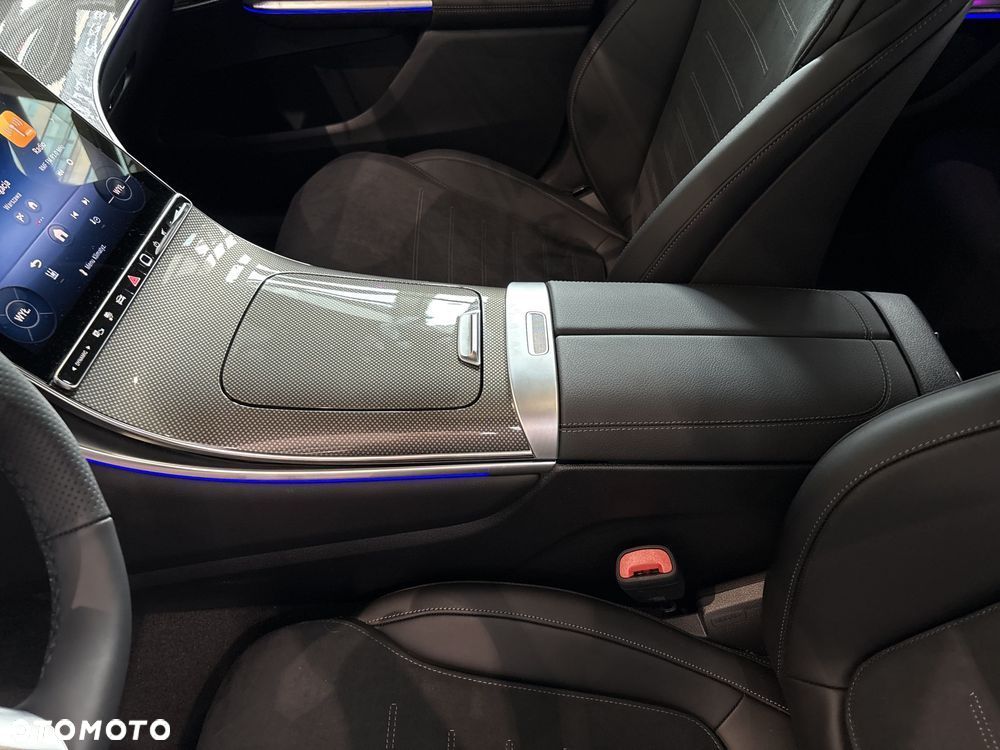 Mercedes-Benz GLC - 15