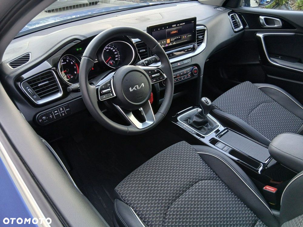 Kia XCeed 1.5 T-GDI M - 14