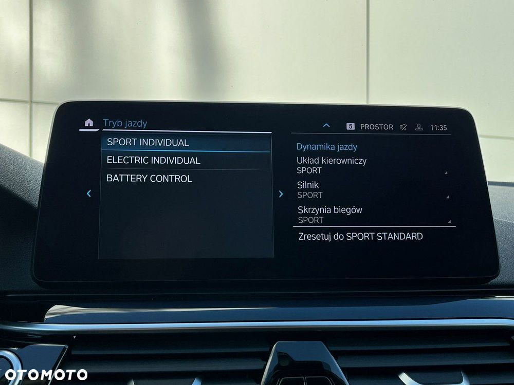 BMW Seria 5 530e Luxury Line - 34