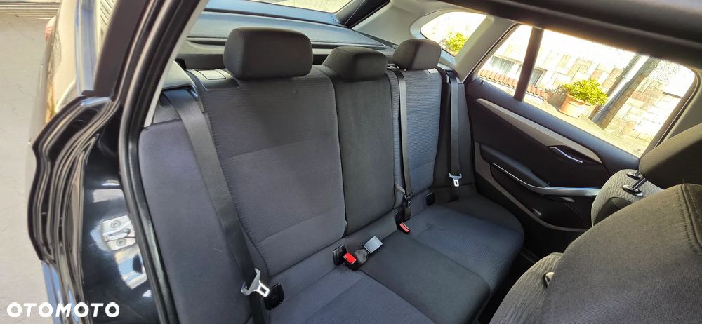 BMW X1 sDrive18d Sport Line - 23