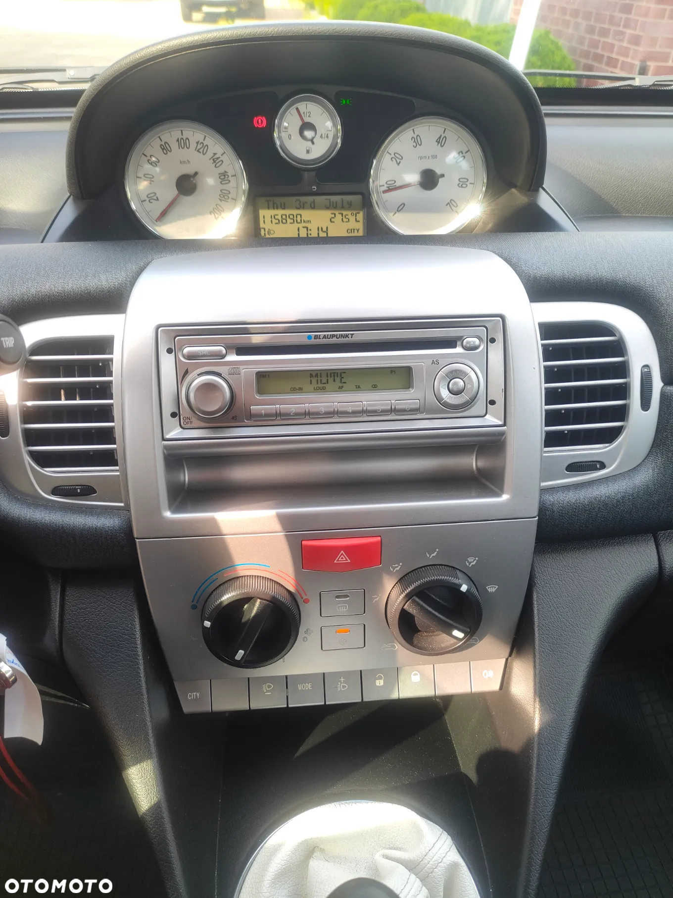 Lancia Ypsilon - 8