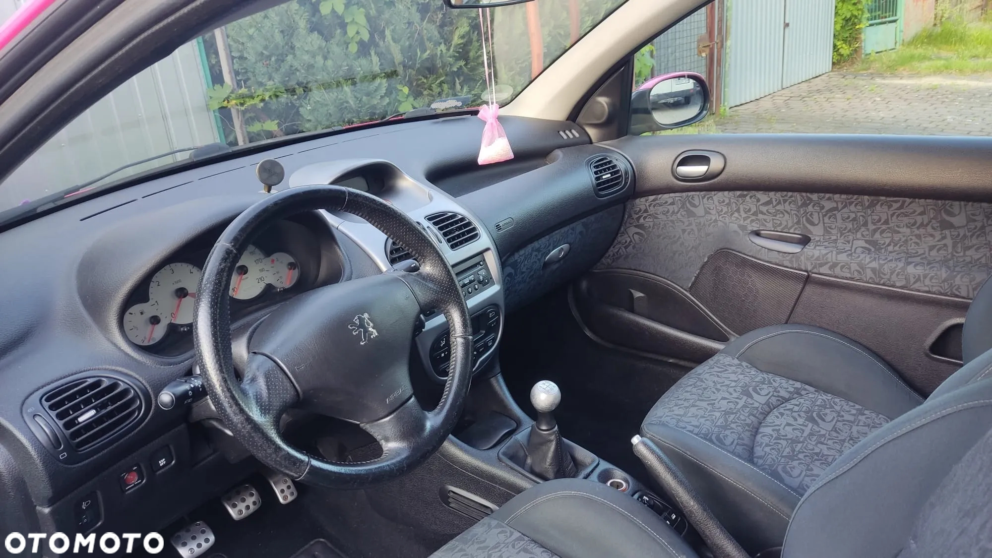 Peugeot 206 - 28