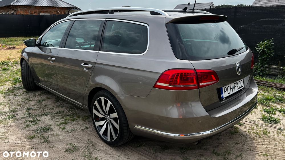 Volkswagen Passat - 4