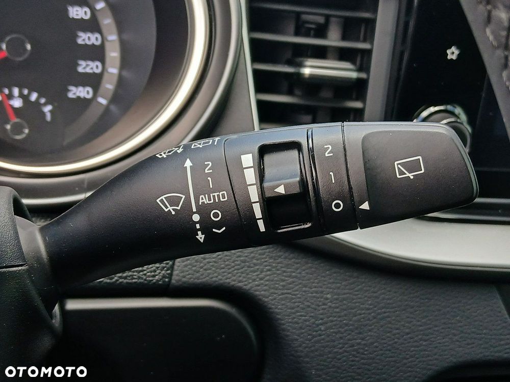 Kia XCeed 1.5 T-GDI M - 33