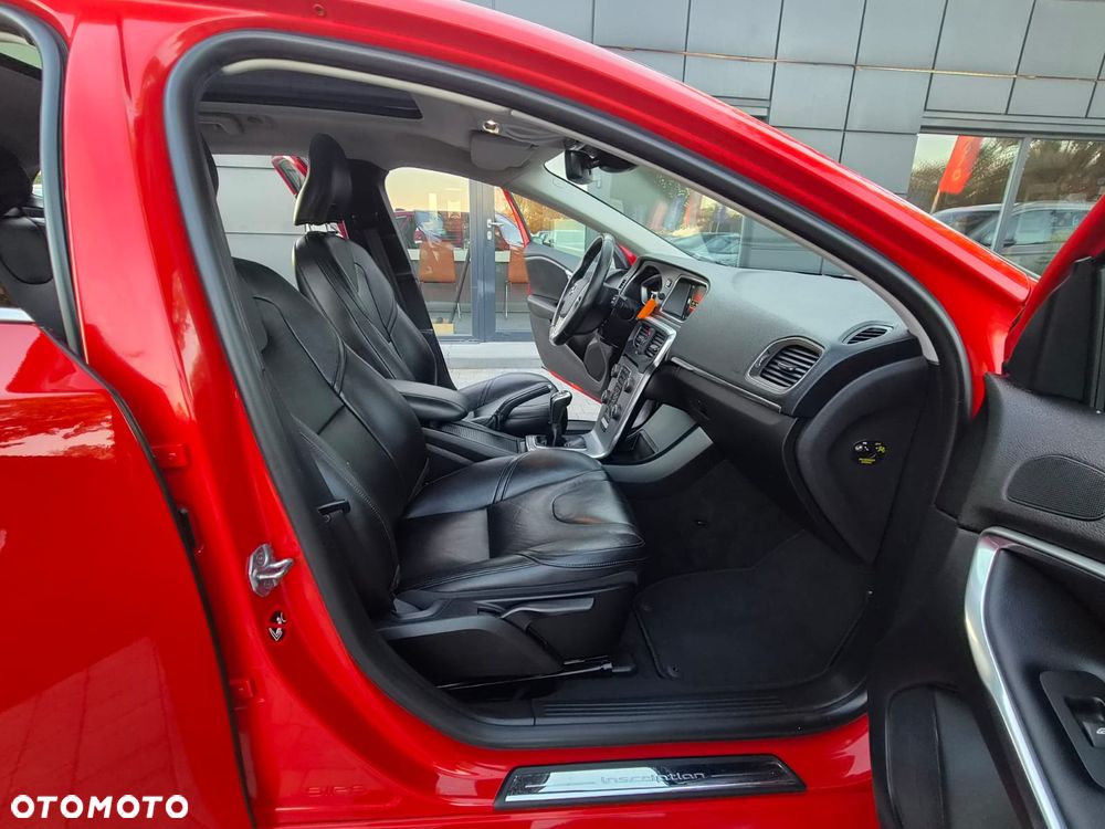Volvo V40 D2 Kinetic - 34