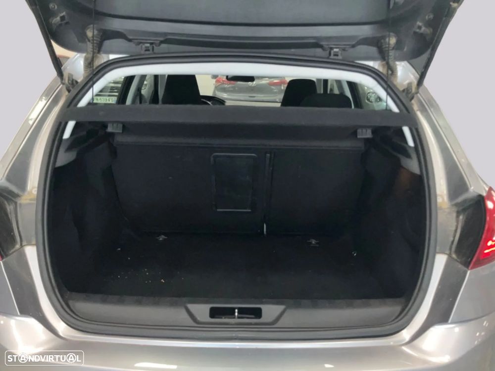 Peugeot 308 - 6
