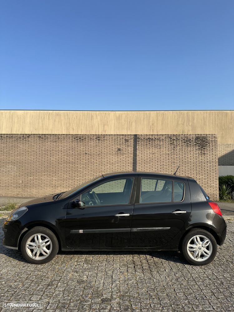 Renault Clio 1.2 16V Dynamique - 2