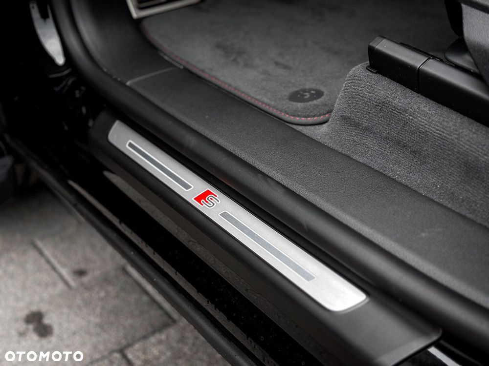 Audi Q8 - 17