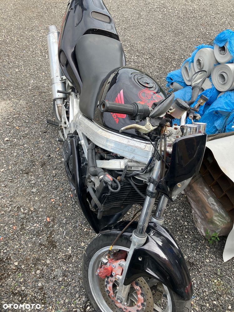 Honda VFR - 3