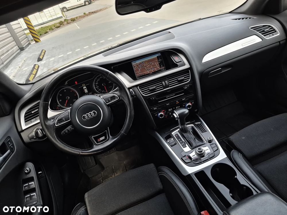 Audi A4 Avant 2.0 TDI DPF quattro S tronic S line Sportpaket - 2