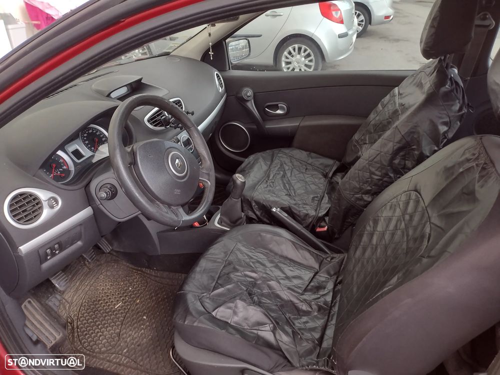 Renault Clio 1.5 dCi Confort - 5