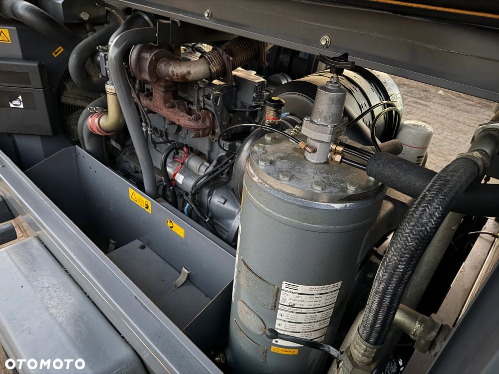 Atlas Copco XAHS 186 Kompresor Śrubowy sprężarka 11 m3. Regulacja ciśnienia bar 10. Chłodnica Cyklonowa Osuszacz! Silnik DEUTZ 150 KM. Potężna moc. 2014 rok 2173 mtg. Sprowadzony z Norwegii! Dokumenty do Rejestracji jako pojazd. Maszyna jak Nowa z Salonu!! - 10