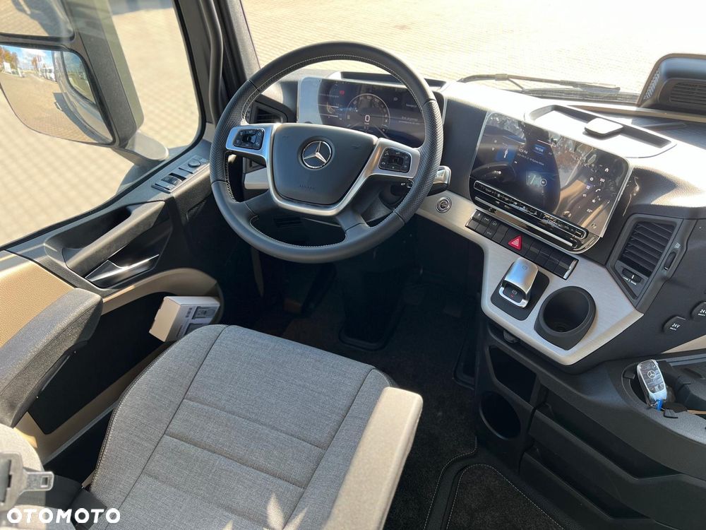 Mercedes-Benz Actros - 33