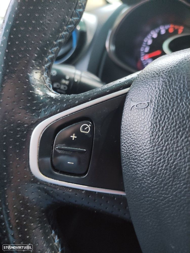 Renault Clio Sport Tourer 0.9 TCe GT Line - 17