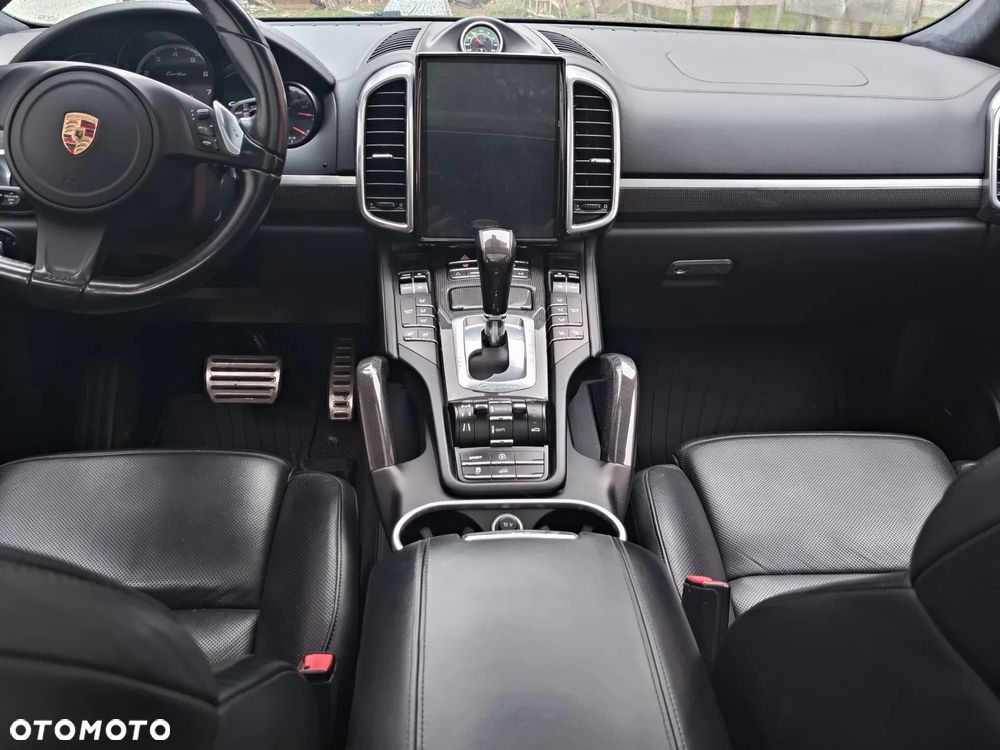 Porsche Cayenne Turbo Tiptronic S - 17