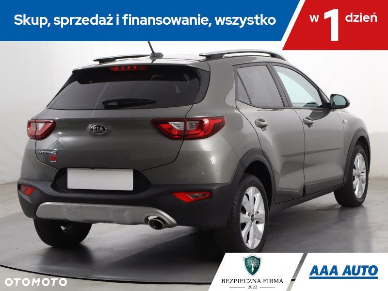 Kia Stonic - 6