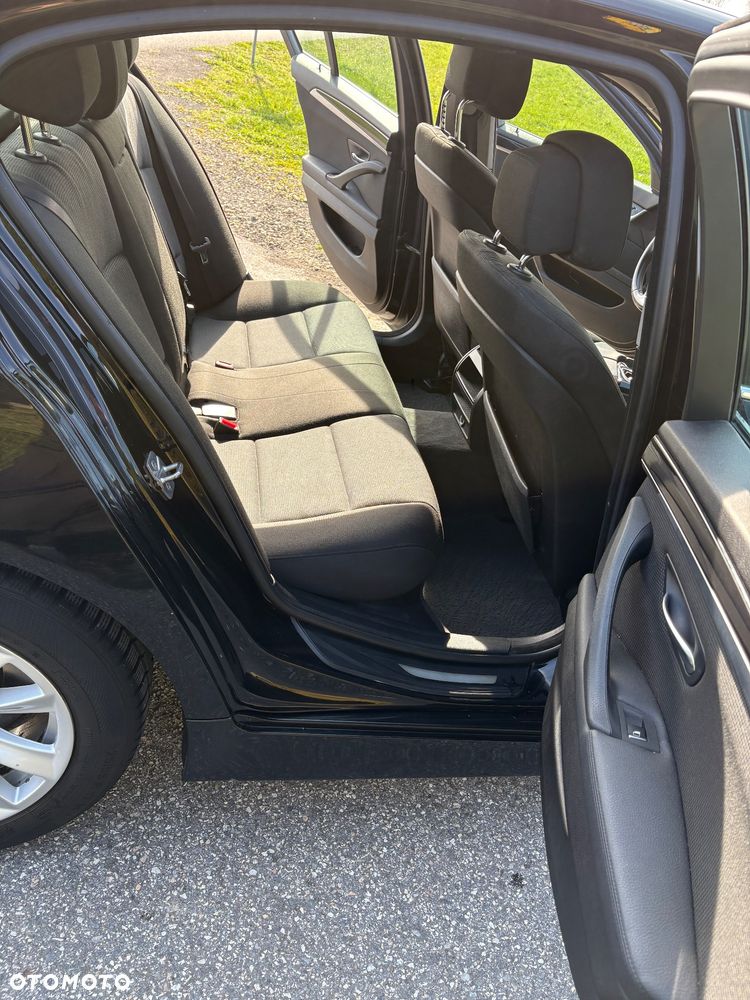 BMW Seria 5 520d - 12