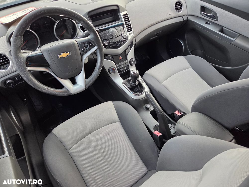 Chevrolet Cruze 2.0 LS - 6