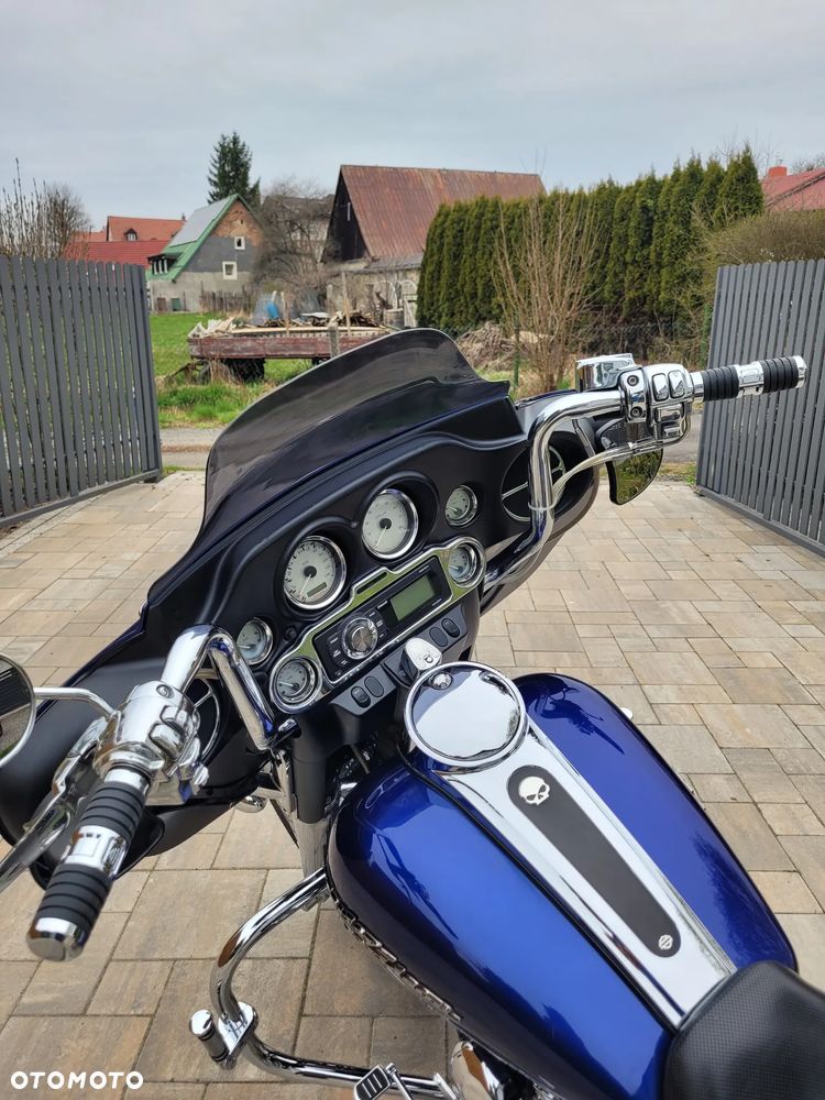 Harley-Davidson Touring Street Glide - 4