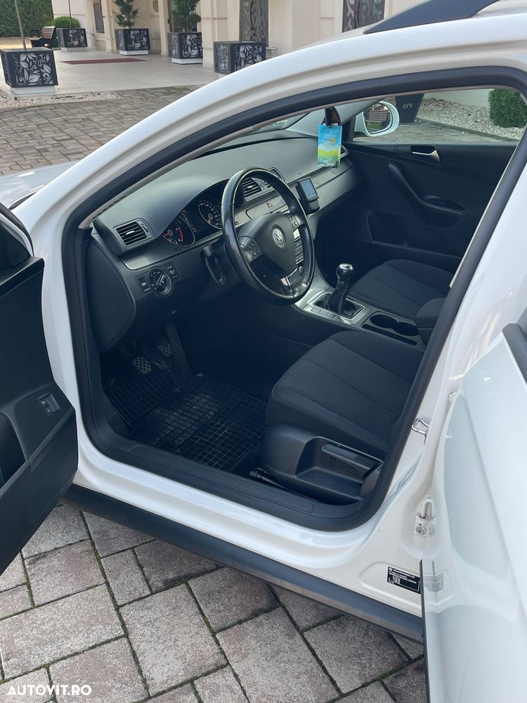 Volkswagen Passat Variant 2.0 TDI Comfortline - 18